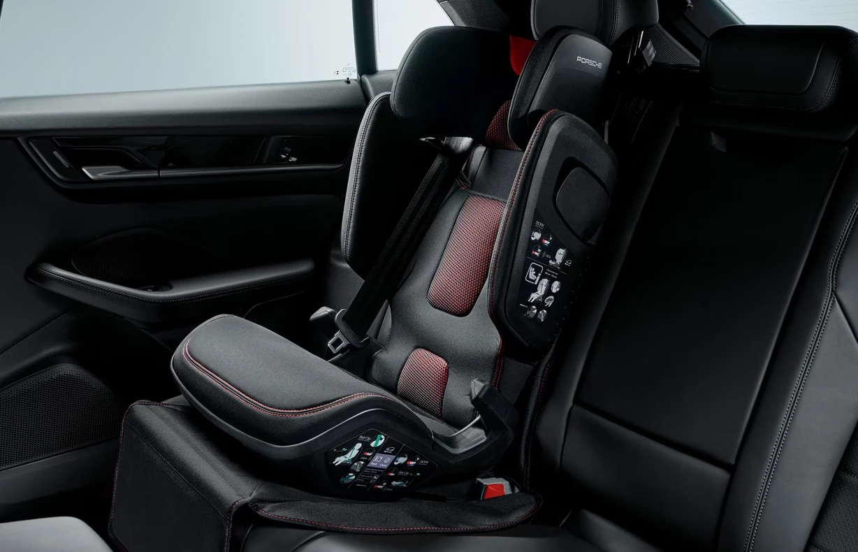 Porsche Junior Child Seat i-Size : Suncoast Porsche Parts